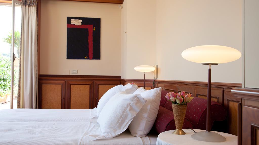 Rental In Rome - Fontana Di Trevi Penthouse Ngoại thất bức ảnh
