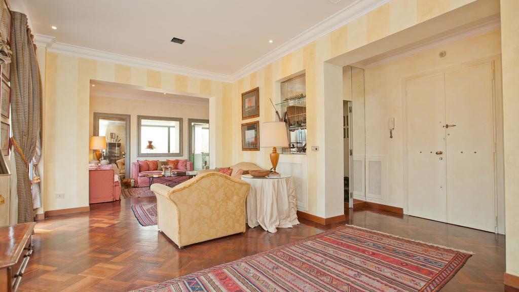 Rental In Rome - Fontana Di Trevi Penthouse Ngoại thất bức ảnh